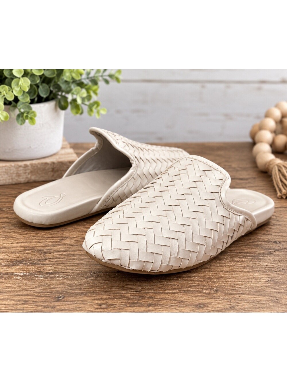 Olukai Womens Size 7 Woven Leather Mule Slip On Shoes Ivory White EU 37
